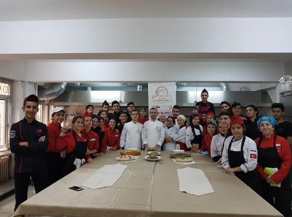 Yiyecek İçecek Hizmetleri Alanı ile İstanbul Aşçılar ve Pastacılar Derneği Arasında İmzalanan  Protokol Kapsamında Uygulamalı Eğitimlerimiz Başladı