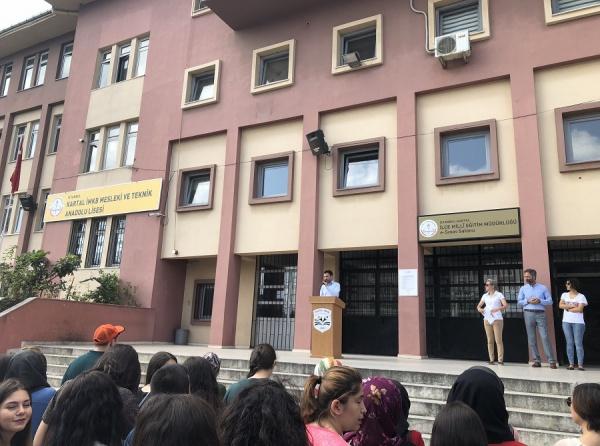 Kartal İMKB Mesleki ve Teknik Anadolu Lisesi Karne Töreni Yapıldı